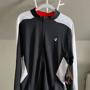 Bontrager XL cycling zip jacket - NWT rear pockets
